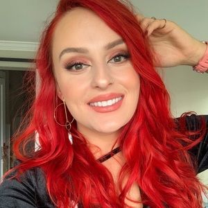 Meet your Posher, Alena